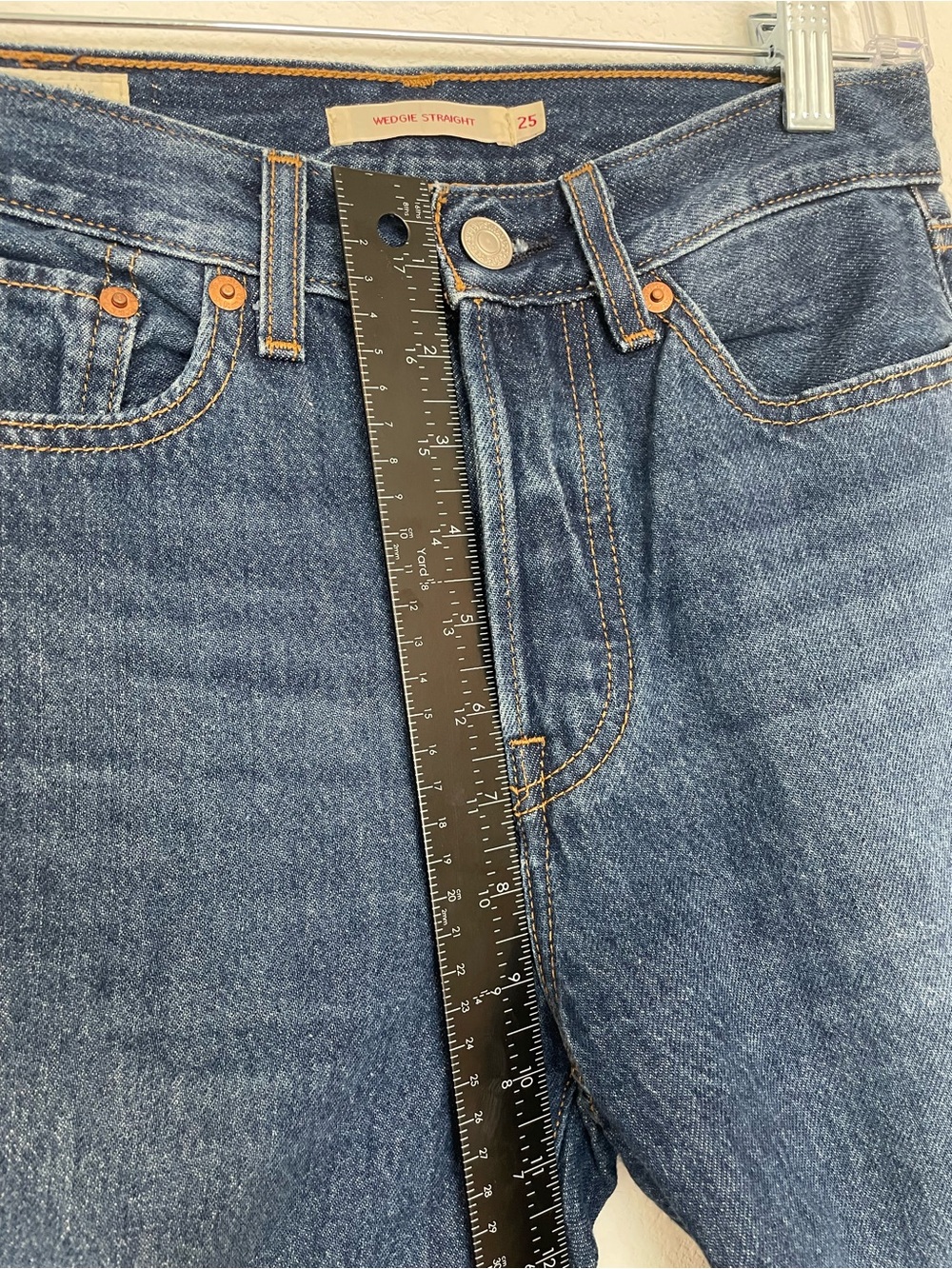 Levi’s Premium Wedgie Straight Button Fly High Rise Jeans - Picture 7 of 12
